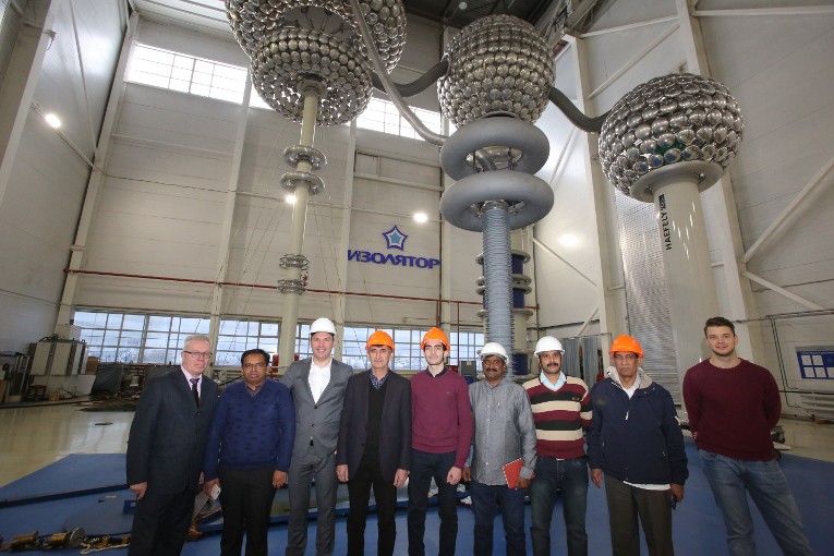 Индийские компании провели инспекцию испытаний высоковольтных вводов на заводе «Изолятор»