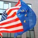 Глава Еврокомиссии поедет в США "предотвращать торговую войну"