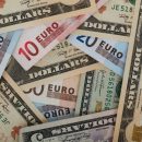 Евро превысил отметку в 75 рублей впервые с лета 2016 года Евро превысил отметку в 75 рублей впервые с лета 2016 года