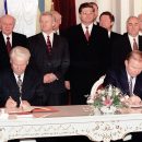 Расторжение Договора о дружбе с Россией оформили через Верховную Раду Расторжение Договора о дружбе с Россией оформили через Верховную Раду